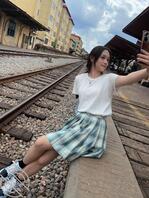 再次光顾医美服务员汤辰寅的臭鞋袜，狠狠打胶射她鞋里1