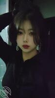 兄弟来鉴定一下这个女人是什么样的1