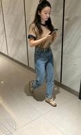 厕拍办公楼三个极品美女
