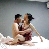 (三十三)干妈下、操着穿着衣服的干妈、干妈叫着儿子别使劲操啦 受不了啦0