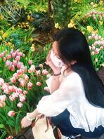 如果我这个骚货主动奉上照片请你评价你会满足我这个骚货吗？2