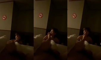 露脸 疯狂添脚嘴里一直说好吃