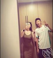 现实中那些保养很好的妈妈和儿子1