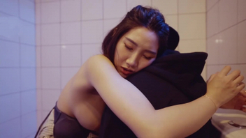 老公出差淫荡人妻大解禁长期得不到老公的满足这次偷情彻底放开了自我