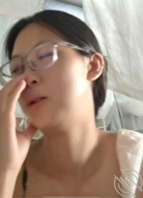 无底线贡献母狗妹妹，想看她被轮奸1