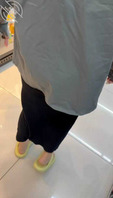 让妹妹带着跳蛋逛街，走路都走不好，搞得我心痒痒，回家主要和我做爱0