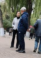 公园老头乐（这老逼以前没见过，昨天拍到的喝酒去了没发）