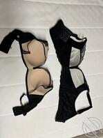 韵味小姑姑,实在是不死心,继续屋内翻找,不负有心人!终于有了发现!2