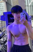 骚逼陪读妈妈被室友勾引到酒店爆操2