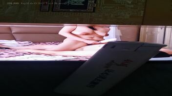 这个能射屏老婆的兄弟，老婆看到直接高潮了，有想法的带图来，主业更多精彩