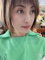 人妻老板娘出轨裸聊露脸0