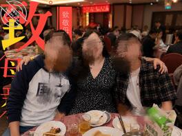 我的丝袜妈妈-回老家的秘密-妈妈不知情(限时删1