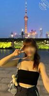 露出调教小母狗，等红灯时，旁边那台车的司机一直看过来0