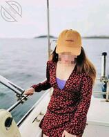 老妈刚刚应酬回来了被我拉到床上强上了，满身酒气，他以为我爸爸在操他0