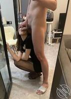喜欢吃鸡的骚母狗1