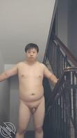 贱狗儿子楼道刺激露脸露出分享求评论