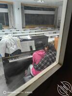 女大厕所偷拍，刚打完羽毛球的两个妹妹，高清