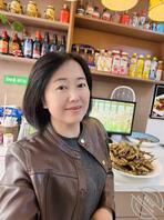 小姨在外面穿着白色丝袜让人操0