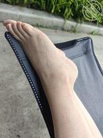 天气暖和约妹妹去佛山的公园露营