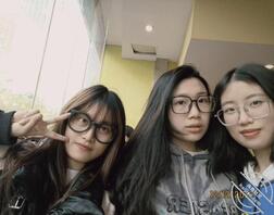 你们想喝我们三谁的逼水