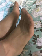 【母子乱伦故事1】喜欢老妈的丝袜脚1