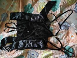 妈妈竟然有这么多情趣内衣，也不知道是穿给谁看的0