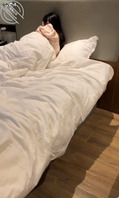剧情版五一放假爸妈吵架，老爸竟然把我跟老妈仍在酒店独处。0