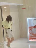 厕所偷拍年轻妹子（转载）2