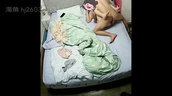 震惊。。。偷拍老妈没想到拍到她的惊天秘密