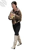 原创厕拍 白色长靴小姐姐0