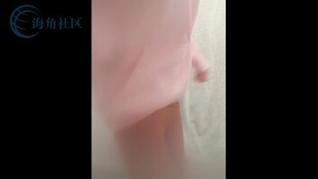 第一次偷拍表姊上厕所