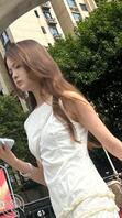 地铁跟一路，不虚此行啊！白色内裤好像