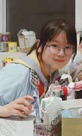 变态妹控分享堂妹的日常生活照。（一）